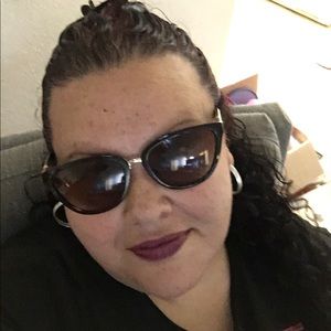 Meet your Posher, Sylvia